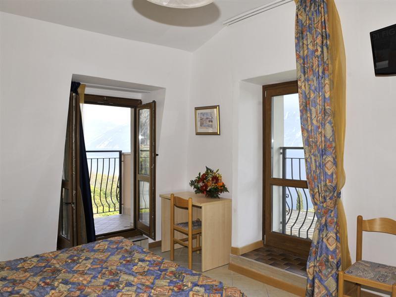 Hotel Garda Bellevue Limone sul Garda Exterior photo